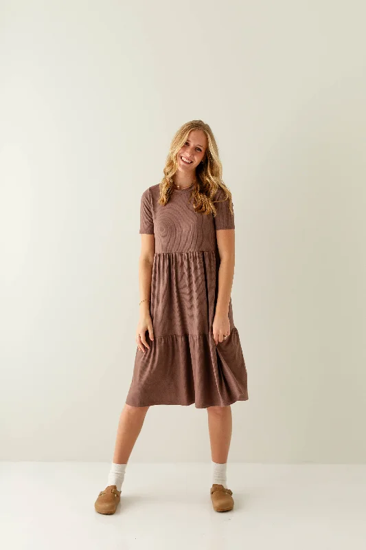 ladies-midi-dress-flared-finesse-'Josie' Ribbed Tiered Midi Dress in Dark Taupe